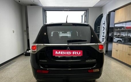 Mitsubishi Outlander III рестайлинг 3, 2013 год, 1 910 000 рублей, 5 фотография