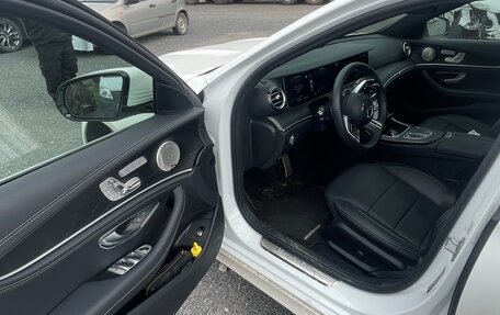 Mercedes-Benz E-Класс, 2022 год, 6 450 000 рублей, 3 фотография