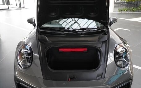 Porsche 911, 2024 год, 19 500 000 рублей, 10 фотография