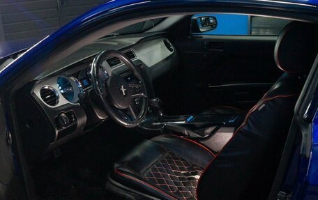 Ford Mustang VI рестайлинг, 2012 год, 2 100 000 рублей, 10 фотография