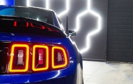 Ford Mustang VI рестайлинг, 2012 год, 2 100 000 рублей, 16 фотография