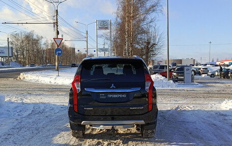 Mitsubishi Pajero Sport III рестайлинг, 2016 год, 2 900 000 рублей, 7 фотография