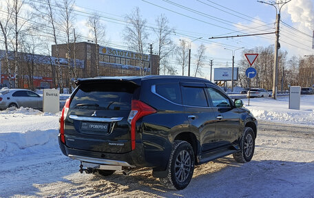 Mitsubishi Pajero Sport III рестайлинг, 2016 год, 2 900 000 рублей, 6 фотография