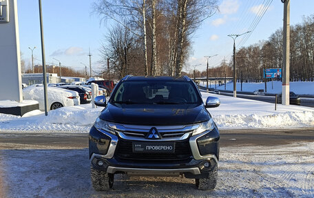 Mitsubishi Pajero Sport III рестайлинг, 2016 год, 2 900 000 рублей, 2 фотография
