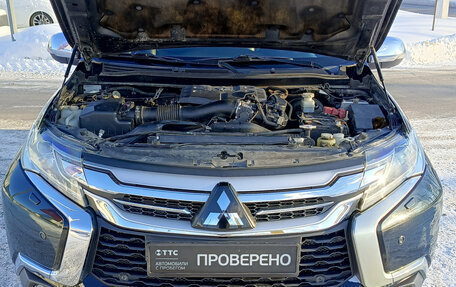 Mitsubishi Pajero Sport III рестайлинг, 2016 год, 2 900 000 рублей, 11 фотография