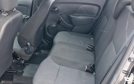 Renault Logan II, 2014 год, 570 000 рублей, 7 фотография