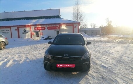 KIA Rio IV, 2018 год, 1 050 000 рублей, 1 фотография