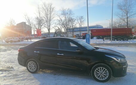 KIA Rio IV, 2018 год, 1 050 000 рублей, 10 фотография