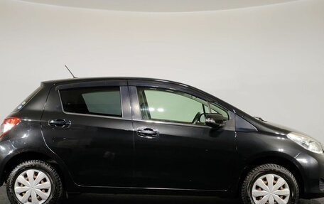 Toyota Vitz, 2012 год, 750 000 рублей, 2 фотография