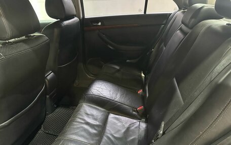 Toyota Avensis III рестайлинг, 2004 год, 799 900 рублей, 6 фотография