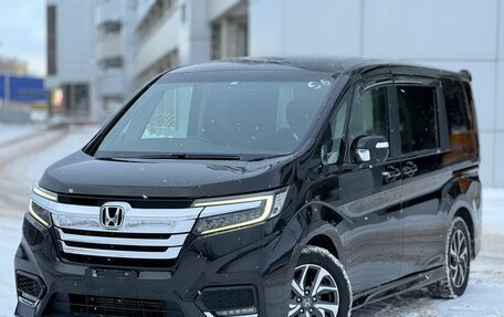 Honda Stepwgn IV, 2017 год, 2 349 999 рублей, 1 фотография