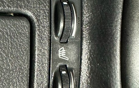 Toyota Avensis III рестайлинг, 2004 год, 799 900 рублей, 17 фотография