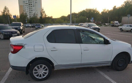 Renault Logan II, 2017 год, 420 000 рублей, 3 фотография
