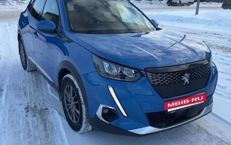 Peugeot 2008 II, 2021 год, 1 680 000 рублей, 2 фотография