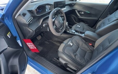 Peugeot 2008 II, 2021 год, 1 680 000 рублей, 9 фотография