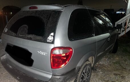 Chrysler Voyager IV, 2001 год, 550 000 рублей, 2 фотография