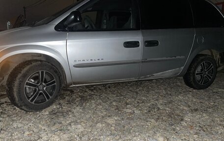 Chrysler Voyager IV, 2001 год, 550 000 рублей, 6 фотография