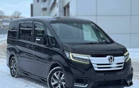 Honda Stepwgn IV, 2017 год, 2 349 999 рублей, 3 фотография