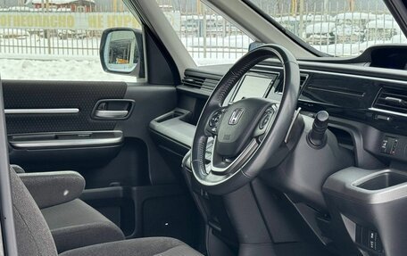 Honda Stepwgn IV, 2017 год, 2 349 999 рублей, 5 фотография