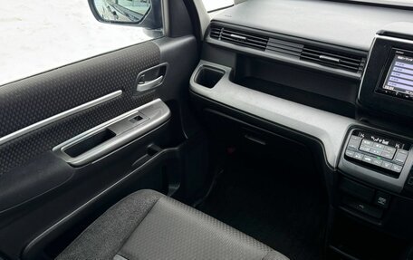 Honda Stepwgn IV, 2017 год, 2 349 999 рублей, 19 фотография