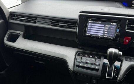 Honda Stepwgn IV, 2017 год, 2 349 999 рублей, 18 фотография