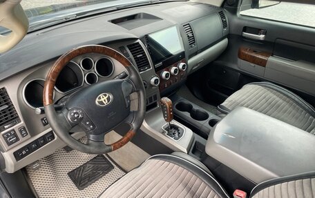 Toyota Tundra II, 2010 год, 2 899 000 рублей, 7 фотография