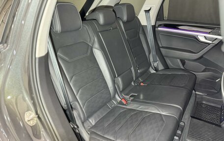 Volkswagen Touareg III, 2020 год, 3 999 000 рублей, 12 фотография