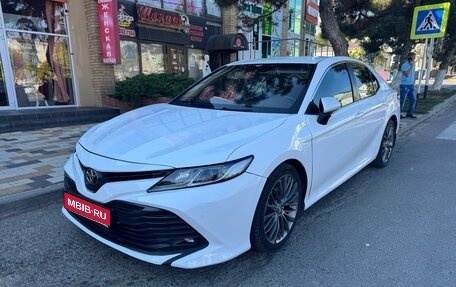 Toyota Camry, 2019 год, 1 700 000 рублей, 1 фотография