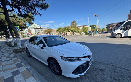 Toyota Camry, 2019 год, 1 700 000 рублей, 3 фотография