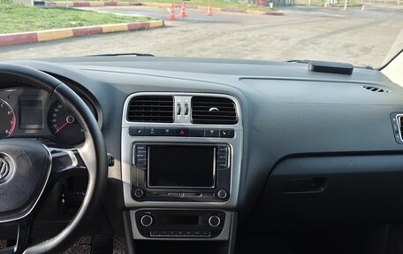 Volkswagen Polo VI (EU Market), 2017 год, 1 150 000 рублей, 2 фотография