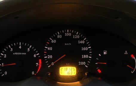 Nissan Micra II, 2001 год, 179 000 рублей, 2 фотография