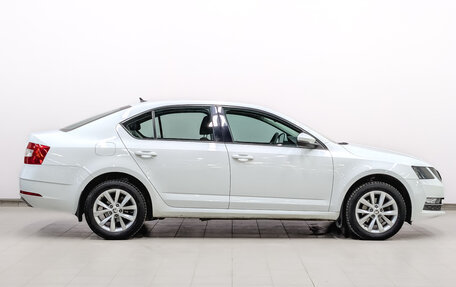 Skoda Octavia, 2018 год, 1 590 000 рублей, 4 фотография