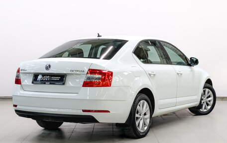 Skoda Octavia, 2018 год, 1 590 000 рублей, 5 фотография