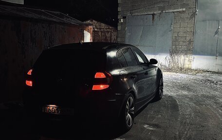 BMW 1 серия, 2006 год, 900 000 рублей, 1 фотография