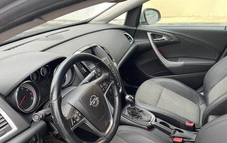 Opel Astra J, 2013 год, 940 000 рублей, 4 фотография