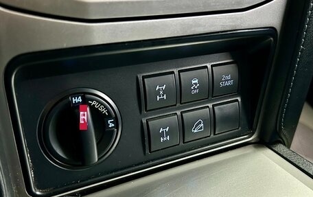 Toyota Land Cruiser Prado 150 рестайлинг 2, 2018 год, 5 399 000 рублей, 30 фотография