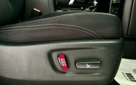 Toyota Land Cruiser Prado 150 рестайлинг 2, 2018 год, 5 399 000 рублей, 33 фотография