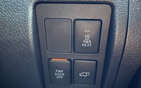 Toyota Land Cruiser 200, 2013 год, 4 760 000 рублей, 26 фотография