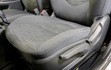 Hyundai Solaris II рестайлинг, 2015 год, 990 000 рублей, 20 фотография