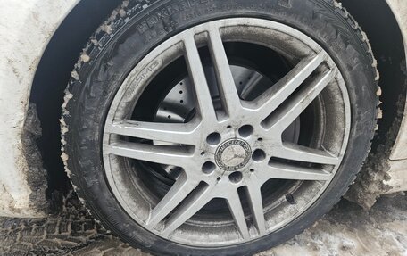 Mercedes-Benz E-Класс, 2012 год, 1 750 000 рублей, 3 фотография