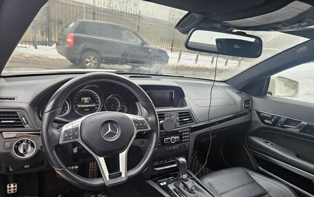 Mercedes-Benz E-Класс, 2012 год, 1 750 000 рублей, 5 фотография