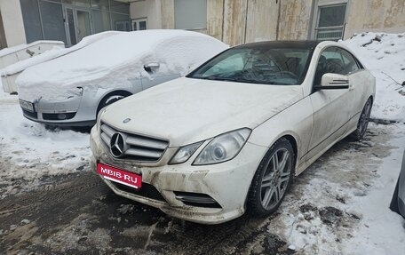 Mercedes-Benz E-Класс, 2012 год, 1 750 000 рублей, 2 фотография
