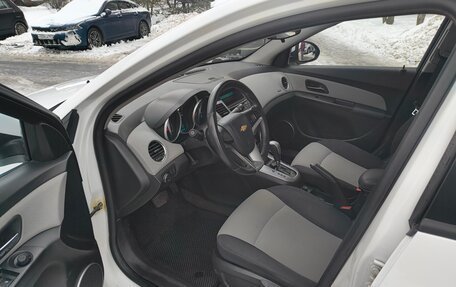 Chevrolet Cruze II, 2011 год, 630 000 рублей, 10 фотография