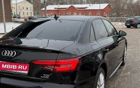 Audi A4, 2017 год, 2 460 000 рублей, 6 фотография