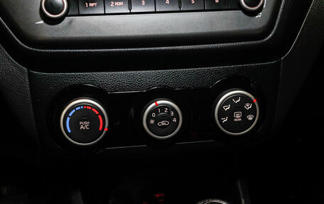 KIA Rio III рестайлинг, 2016 год, 860 000 рублей, 16 фотография