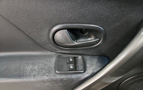 Renault Logan II, 2019 год, 750 000 рублей, 14 фотография