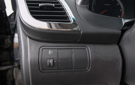 Hyundai Solaris II рестайлинг, 2015 год, 999 000 рублей, 19 фотография