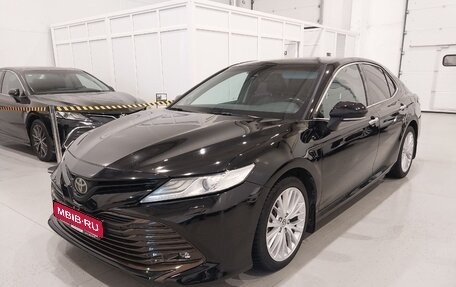 Toyota Camry, 2018 год, 2 580 000 рублей, 1 фотография