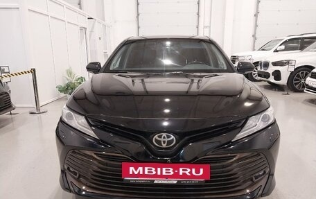 Toyota Camry, 2018 год, 2 580 000 рублей, 3 фотография