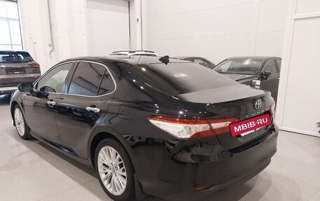 Toyota Camry, 2018 год, 2 580 000 рублей, 5 фотография
